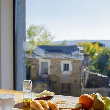 Casa La Devesa De Sanabria Tatil Evi *